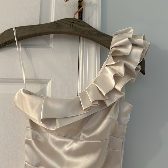 B. Darlin One Shoulder White Dress - Picture 3 of 12